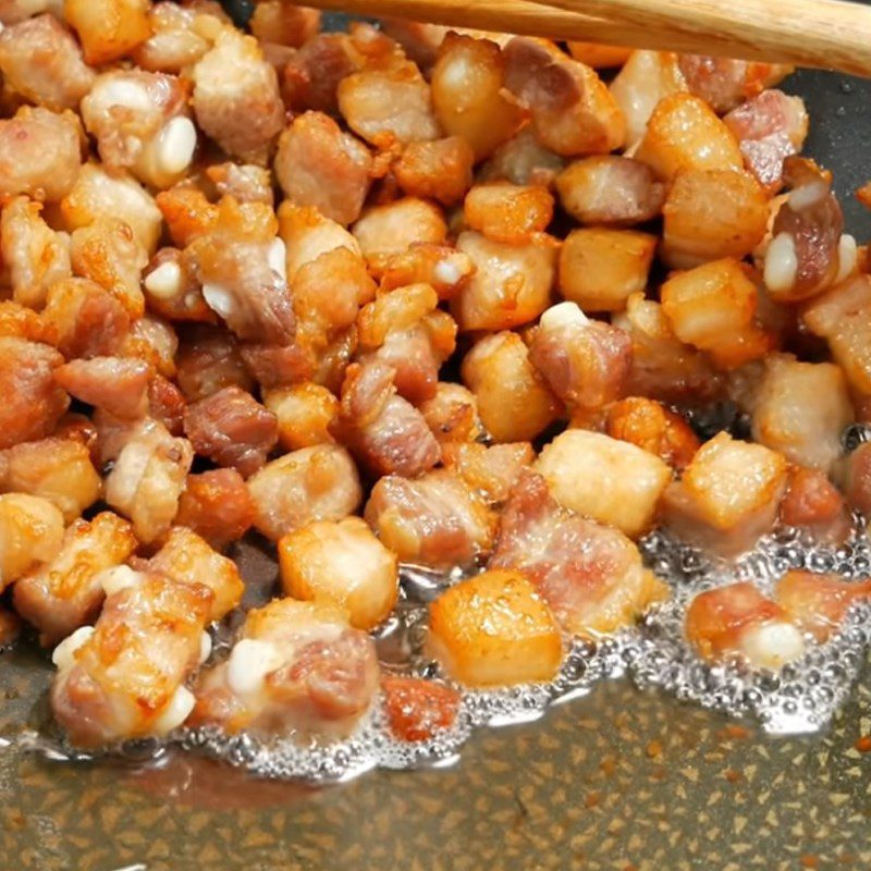 Step 3 Lightly fry the meat Pork belly with lemongrass and chili