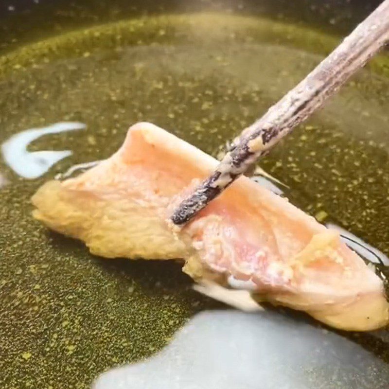 Step 2 Fried chicken cartilage Fried chicken cartilage with garlic butter (Recipe shared from Tiktok Cooking with TasteVN)