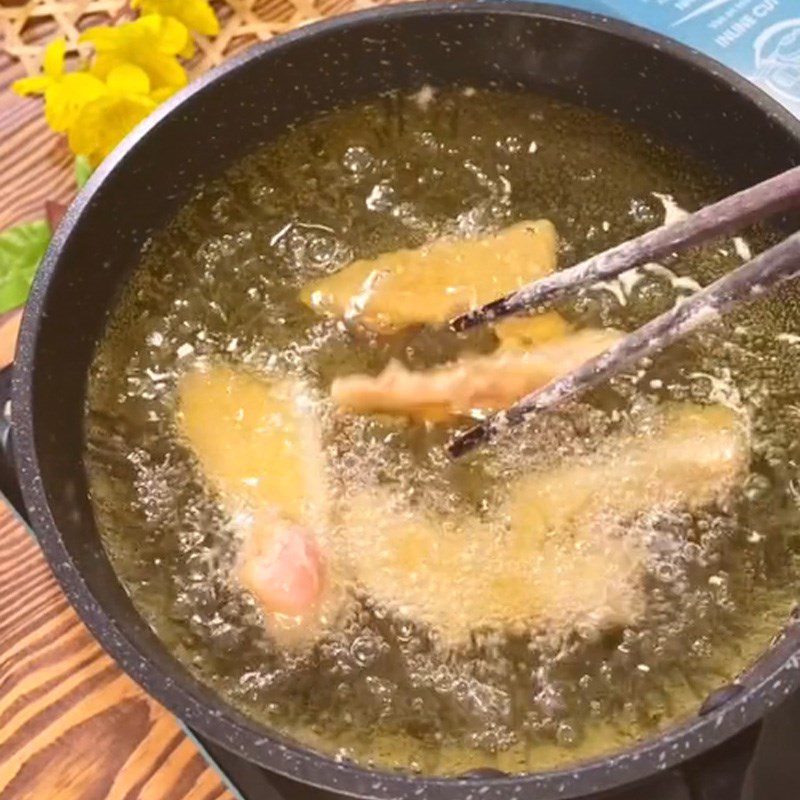 Step 2 Fried chicken cartilage Fried chicken cartilage with garlic butter (Recipe shared from Tiktok Cooking with TasteVN)