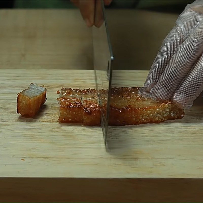 Step 3 Fry the pork belly Pork salad with cashew fruit