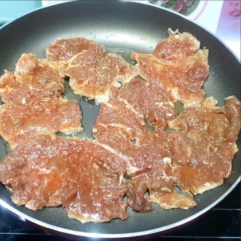 Step 3 Fry the beef for Beef Steak