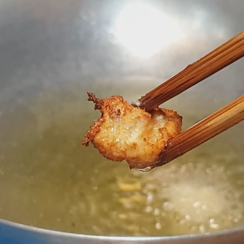 Step 4 Fry vegetarian meat Vegetarian pork cooked with pepper