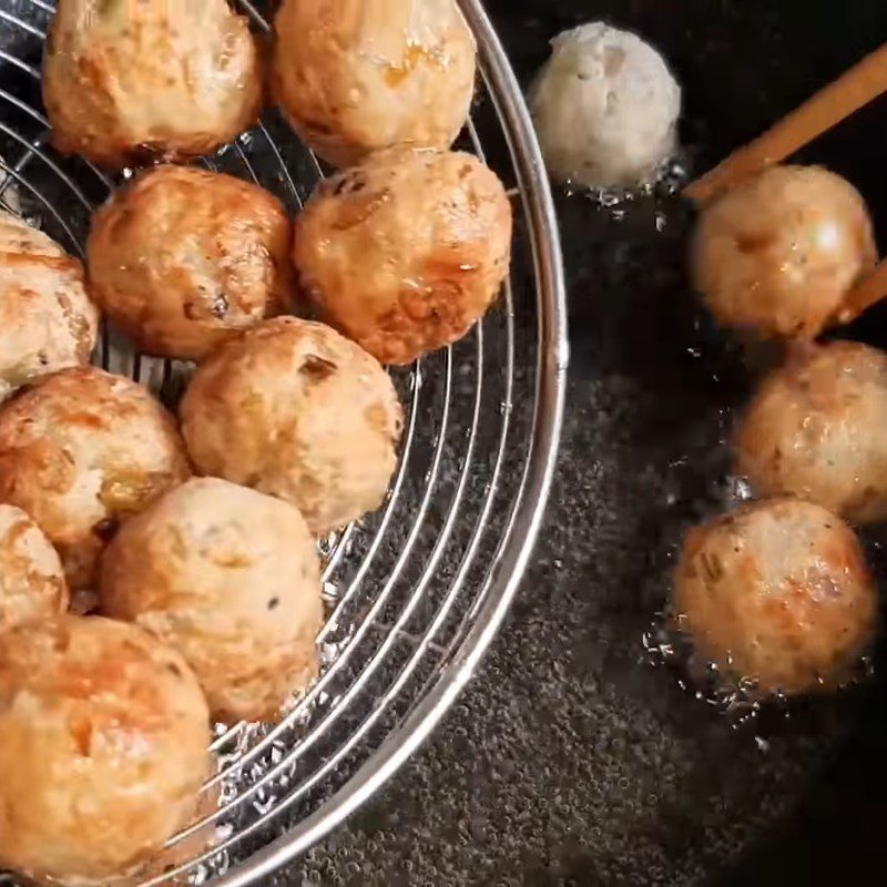 Step 5 Frying the meatballs Vegetarian meatballs