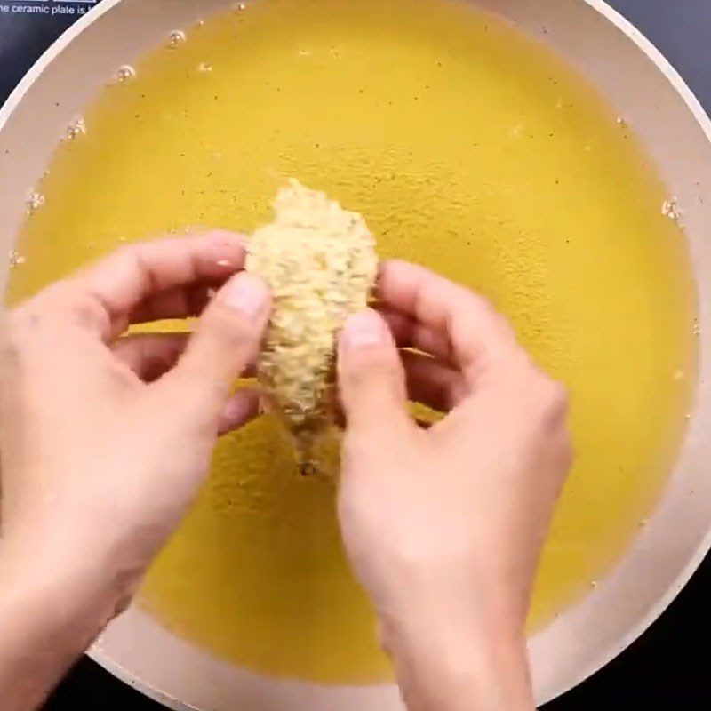 Step 5 Frying shrimp pumpkin with shrimp