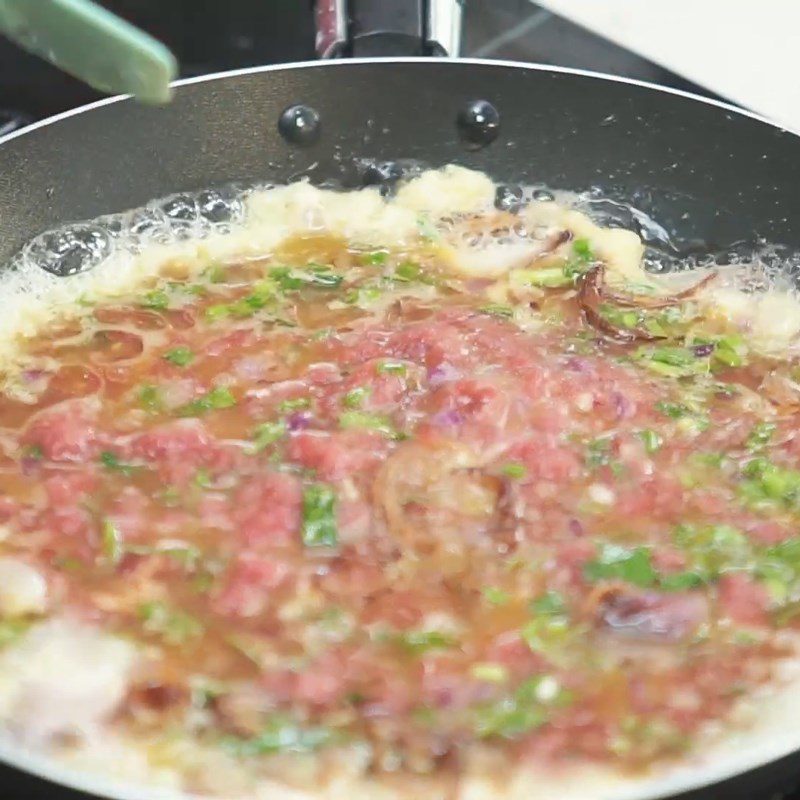 Step 3 Frying Eggs Fried Beef Eggs