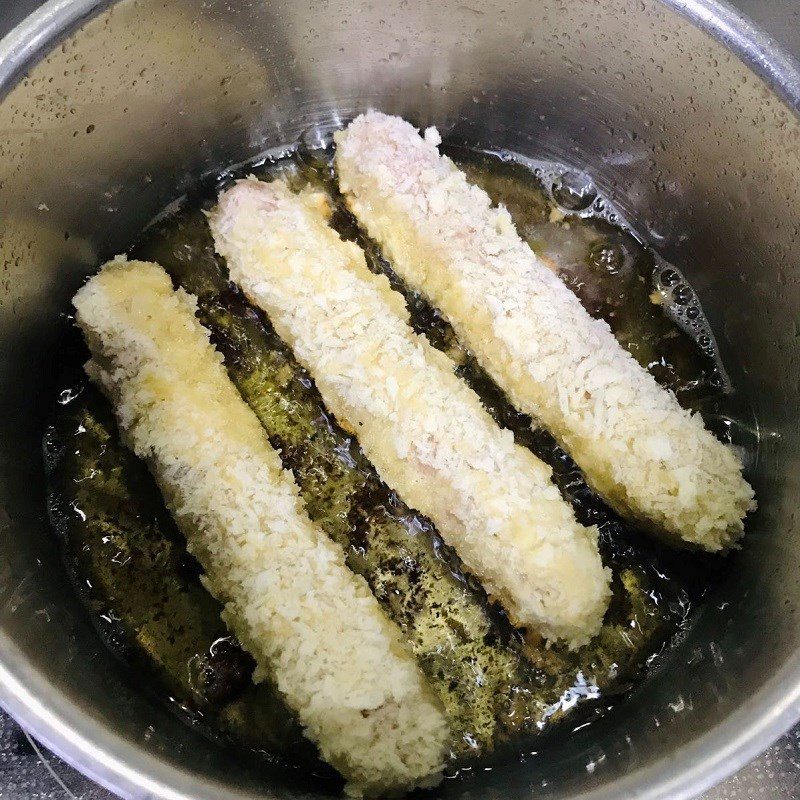 Step 4 Fry sausages with breadcrumbs Fried sausages