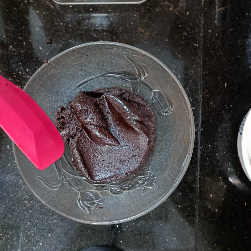 Step 2 Add flour to the mixture Brownie Cake using an air fryer