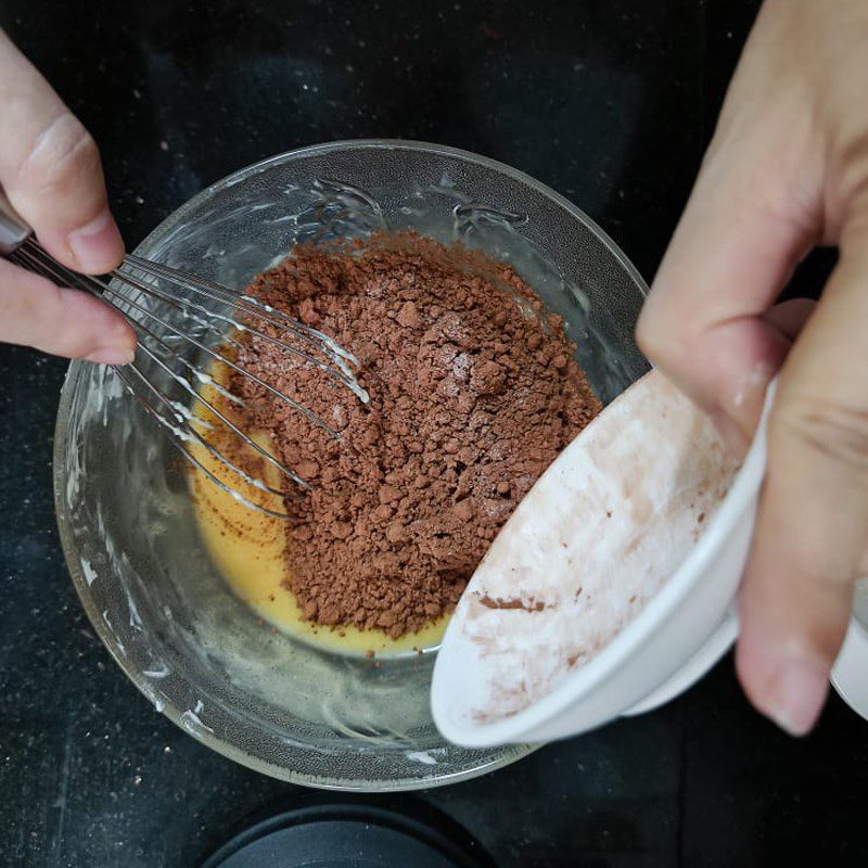 Step 2 Add flour to the mixture Brownie Cake using an air fryer