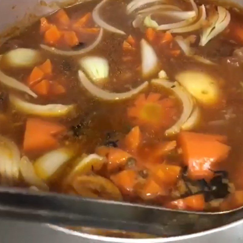 Step 7 Add carrots, potatoes, and green pepper to stew Beef stew with green pepper