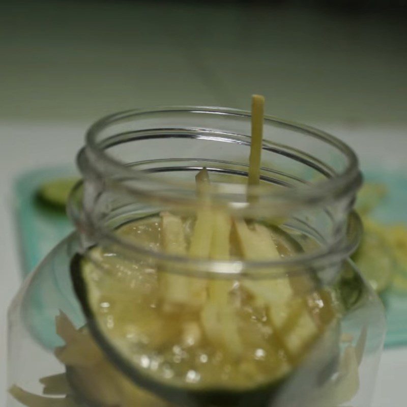 Step 2 Put lemon and ginger into the jar of ginger honey