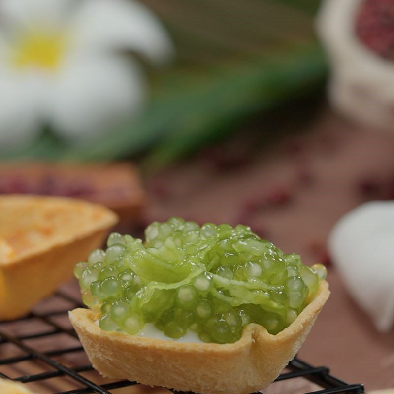 Step 5 Fill the shell Red bean tart with pandan starch