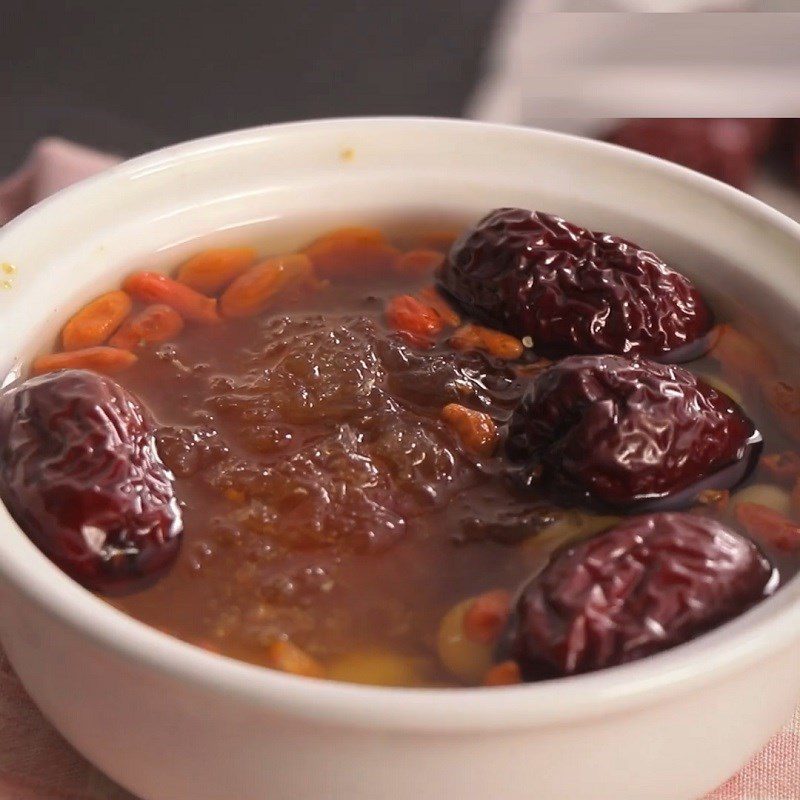 Step 3 Finished Product Bird's Nest Soup with Red Dates, Goji Berries, and Lotus Seeds