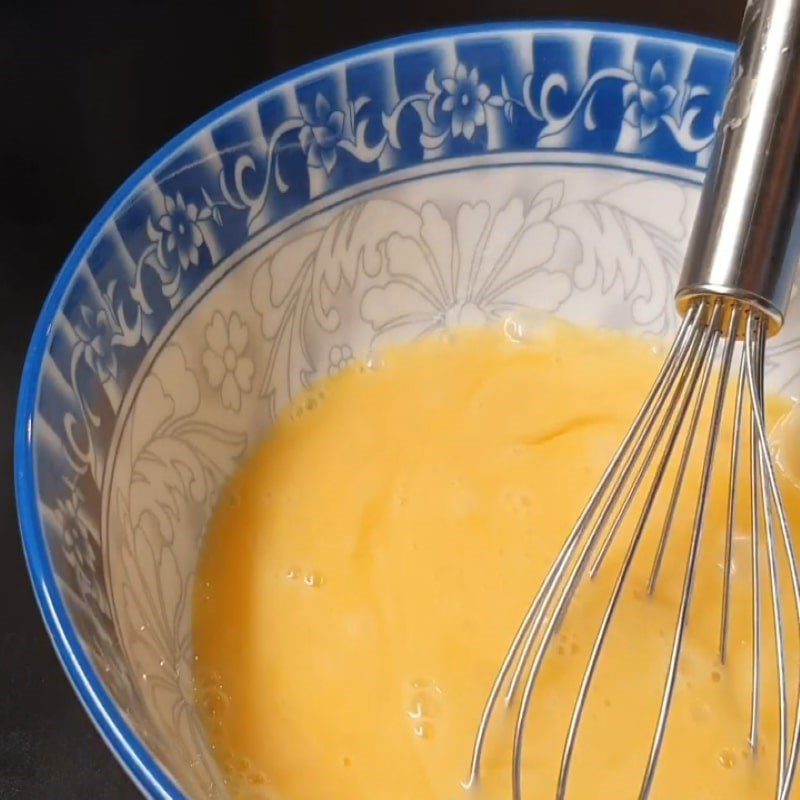 Step 1 Prepare steamed soft tofu with chicken eggs