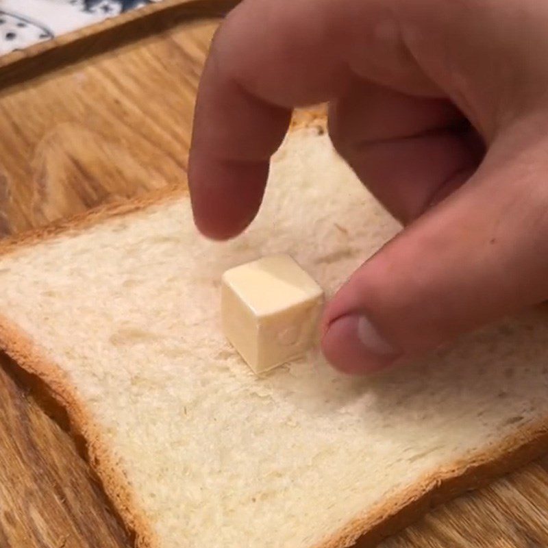 Step 2 Prepare the bread for Paparoti (Recipe shared from TikTok Cooking with TasteVN)