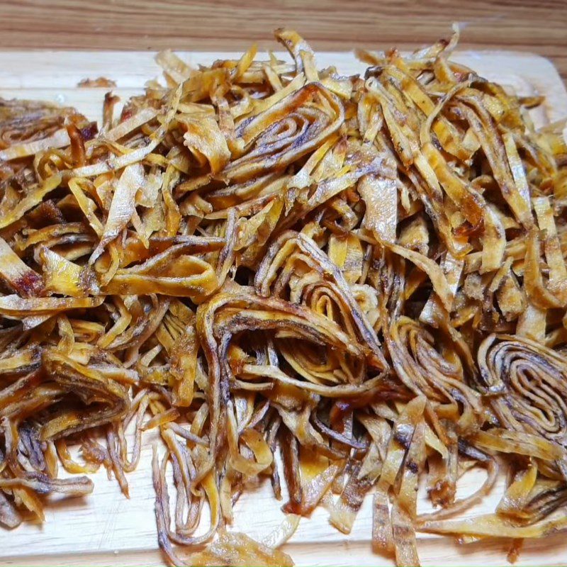 Step 1 Prepare the ingredients for Dried Banana Stir-fried with Ginger