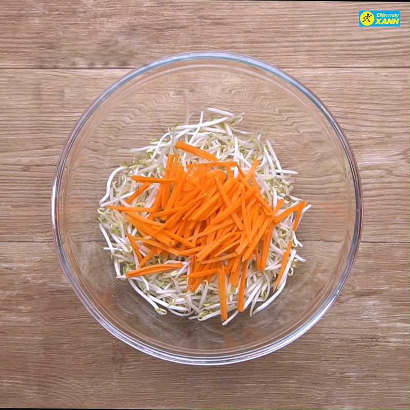 Step 1 Prepare Ingredients for Pickled Chives and Bean Sprouts