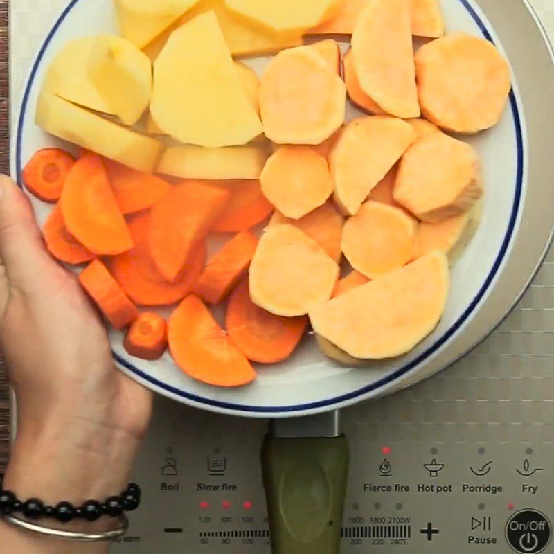 Step 1 Prepare the ingredients for Vegetarian Curry