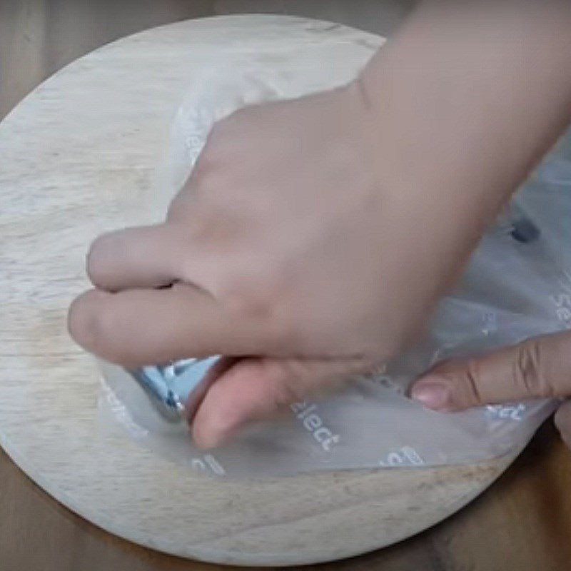 Step 3 Prepare the ingredients for the coconut cream filling