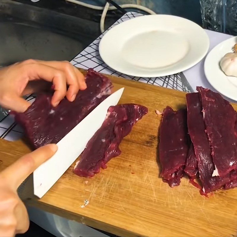 Step 1 Prepare the meat marinating ingredients How to make dried beef pieces using an air fryer