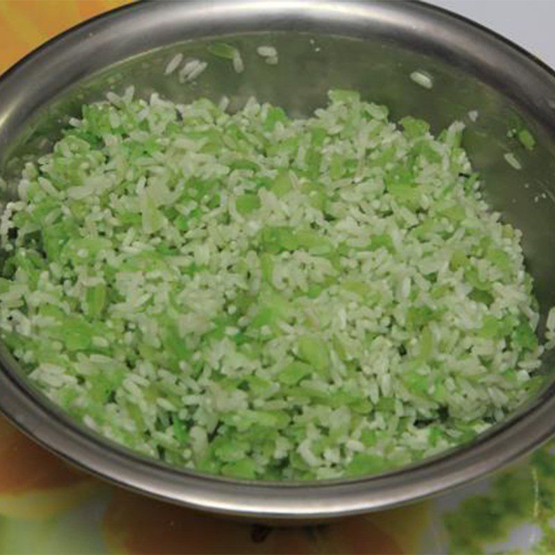 Step 2 Prepare the filling for the green sticky rice cake