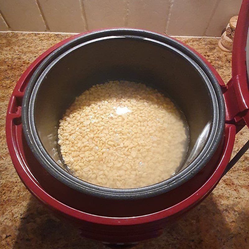 Step 2 Prepare the green bean filling for coconut milk balls