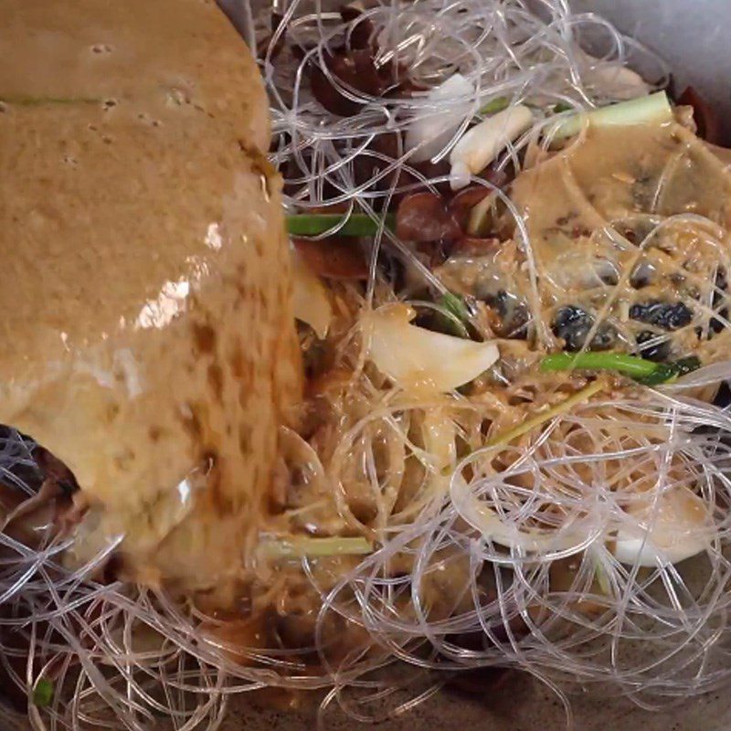 Step 5 Steaming Fish Carp with Soy Sauce and Vermicelli