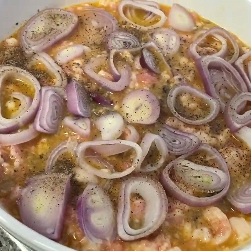 Step 3 Steam the dried fish Dried fish steamed with minced meat and eggs