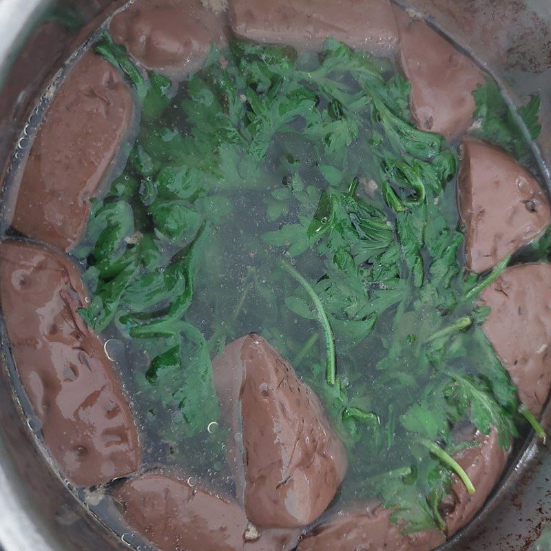 Step 3 Steaming blood with wormwood Blood soup with wormwood (Recipe shared by users)