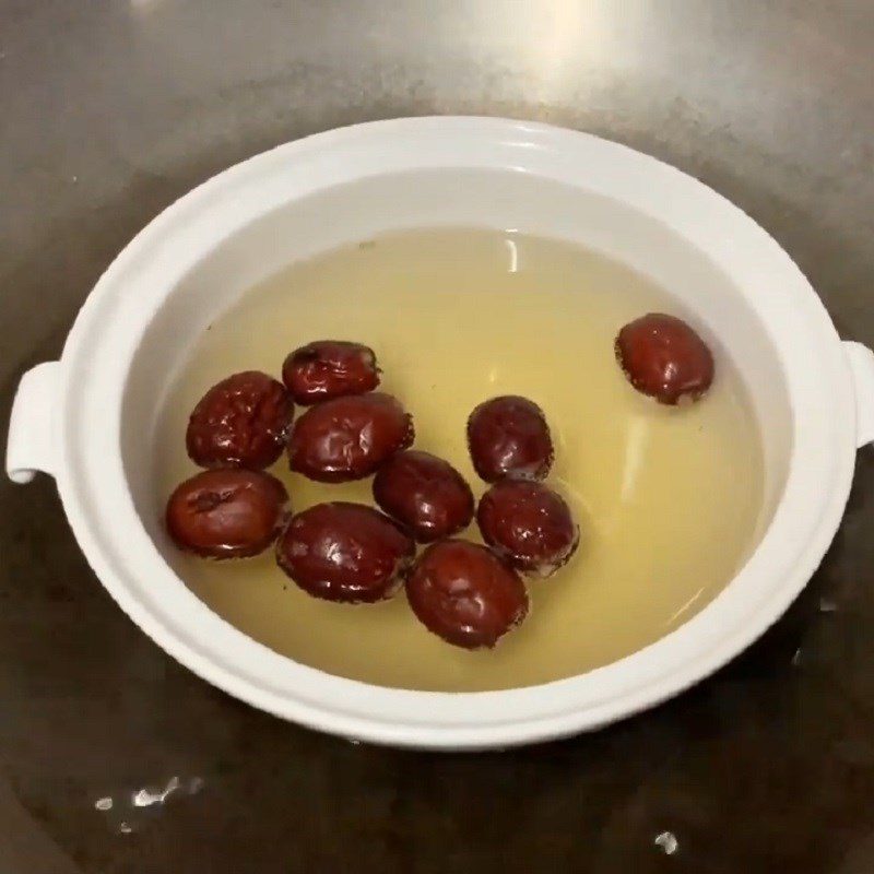 Step 2 Steamed apples with rock sugar Yến chưng táo đỏ kỷ tử