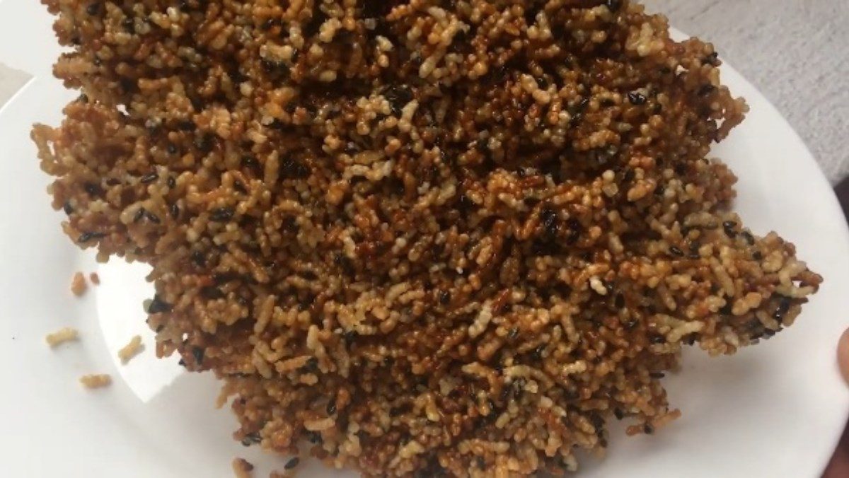 Crispy Rice Coated with Black Sesame Sugar