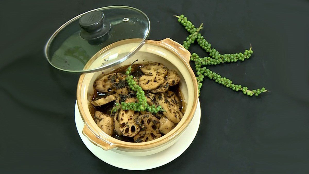 Stewed Lotus Root with Pepper