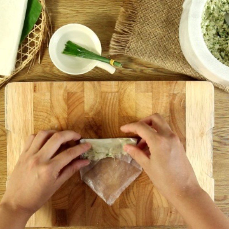 Step 2 Wrap the rice paper for Corn Spring Rolls