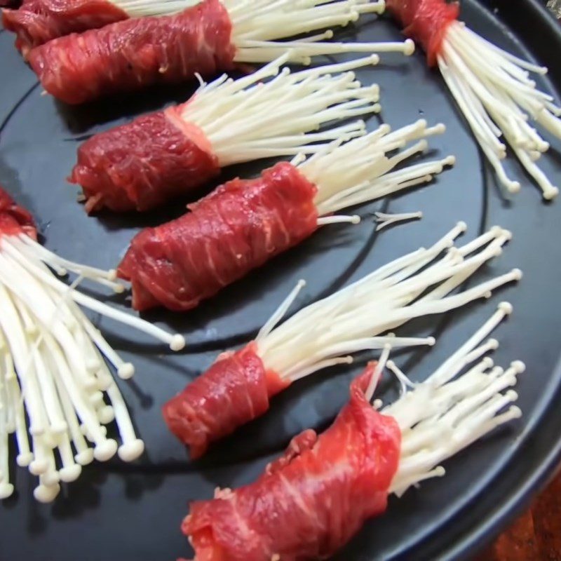 Step 3 Beef Rolls Grilled beef rolls with enoki mushrooms