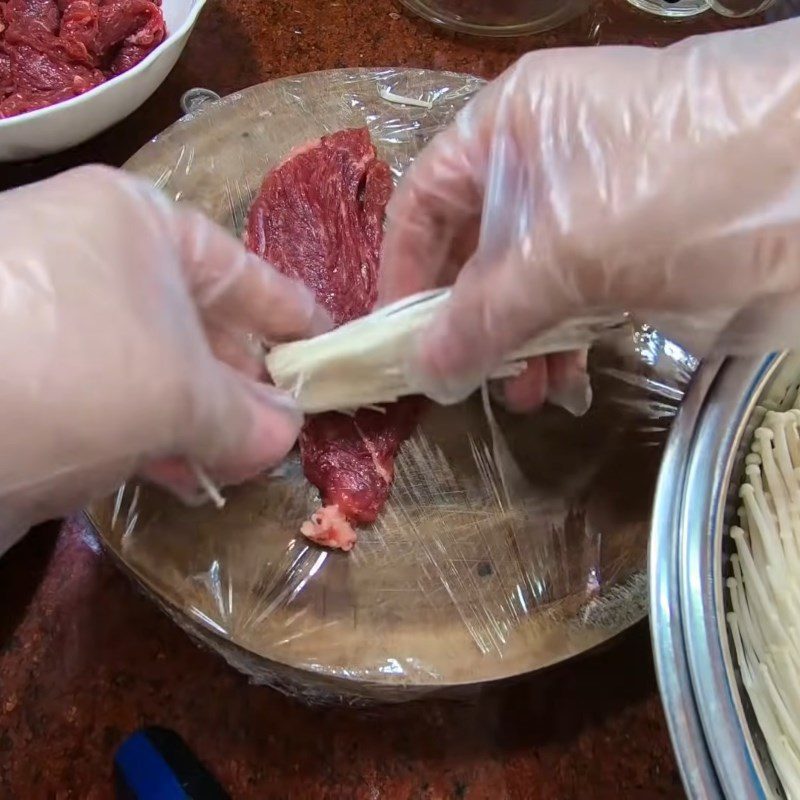 Step 3 Beef Rolls Grilled beef rolls with enoki mushrooms