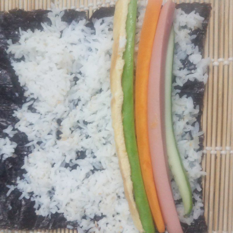 Step 2 Roll the rice Sushi