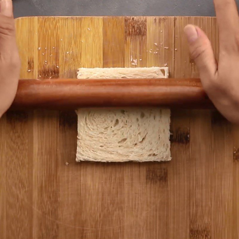 Step 2 Roll the sandwich canned fish sandwich roll