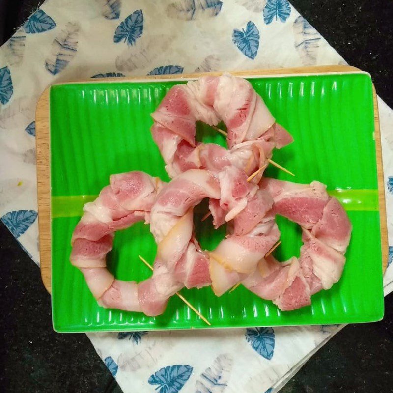 Step 2 Roll the meat Fried Bacon Rolls with Onions using an Air Fryer