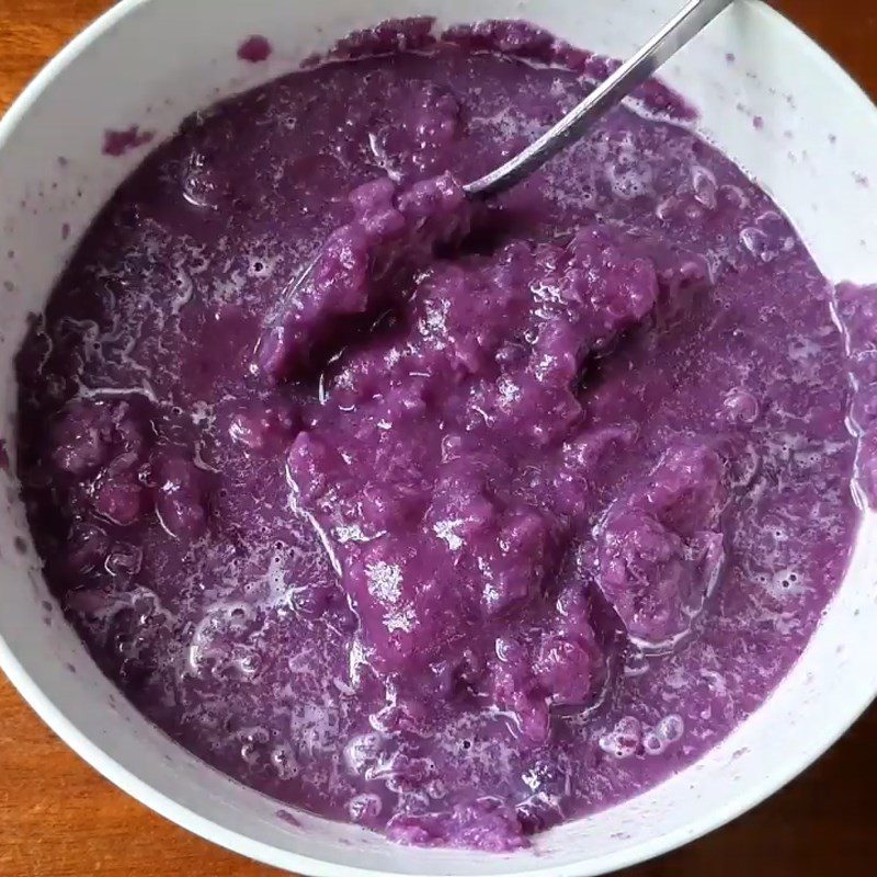 Step 4 Mash and marinate the purple yam Purple yam dessert with coconut milk