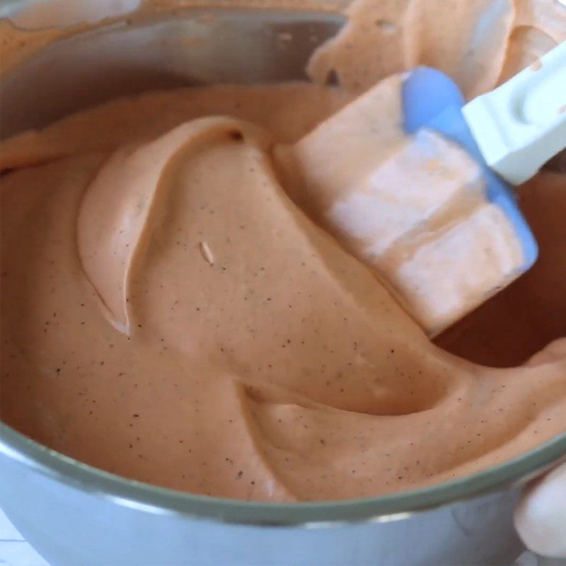 Step 2 Whip the Thai milk tea cream mixture Thai milk tea