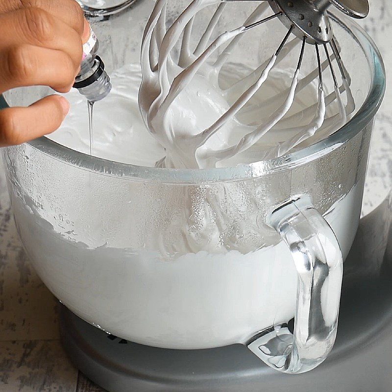 Step 2 Whip the egg whites mixture Lollipop