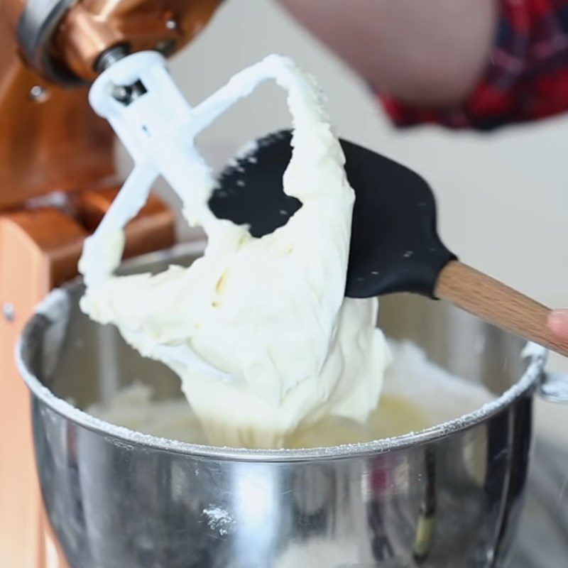 Step 5 Whipping buttercream for Santa Claus cupcake