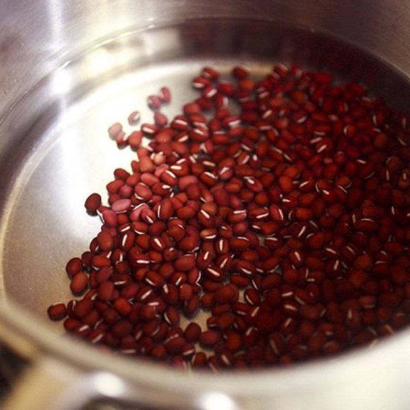 Step 2 Soak and boil the red beans for Strawberry Red Bean Mochi