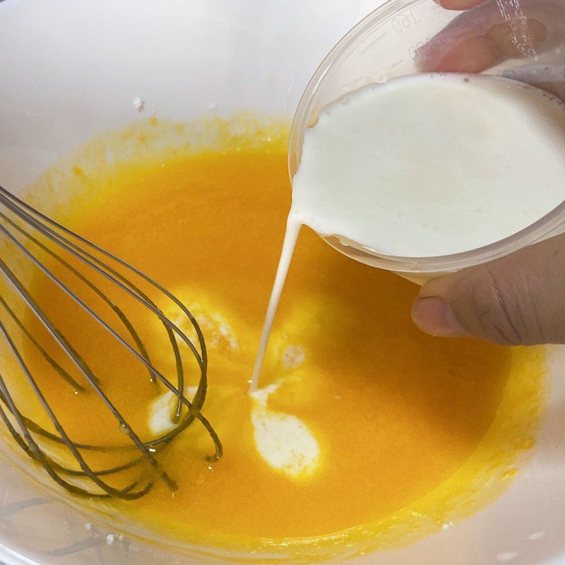 Step 2 Whisking the egg yolk mixture for beetroot cupcake