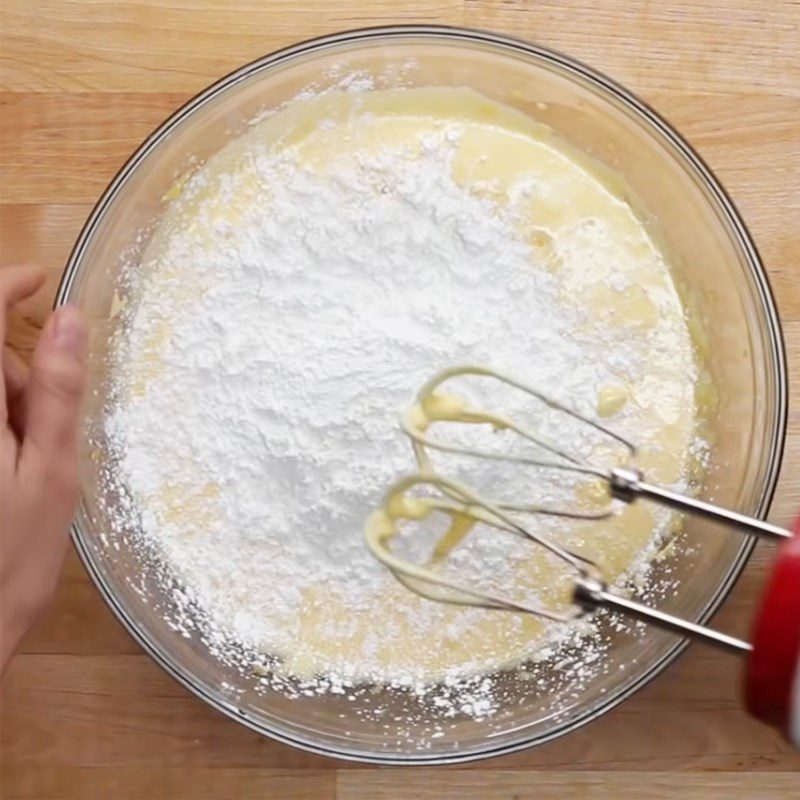 Step 2 Whisk the Egg Mixture Croquembouche