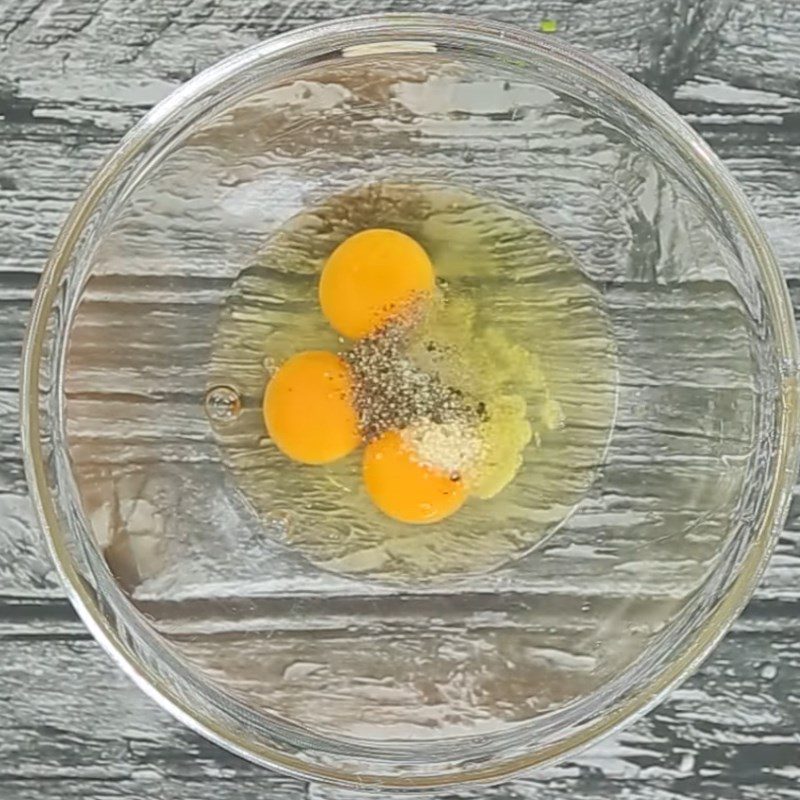 Step 2 Beat the eggs Steamed Eggs with Mugwort