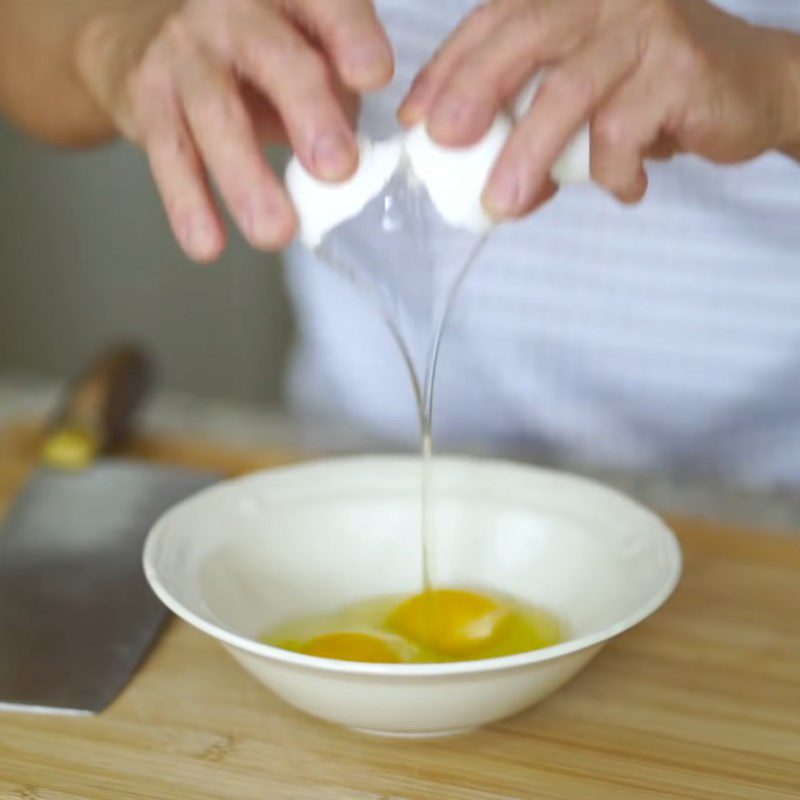 Step 2 Beat the eggs Vegetable Egg Soup