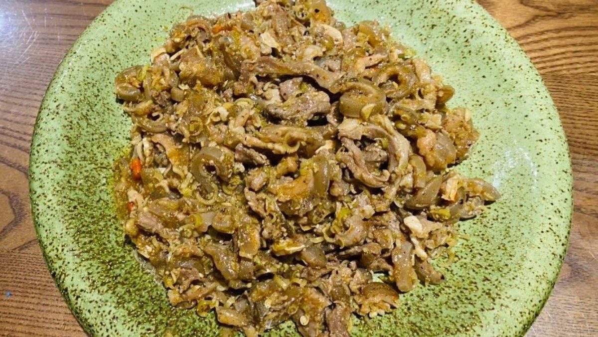 Stir-fried goat meat with ground lemongrass and chili (recipe shared by a user)