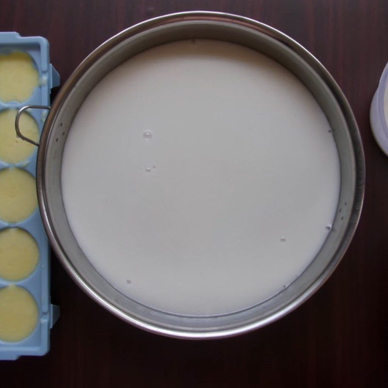 Step 4 Pour into molds of Durian Jelly with Coconut Milk