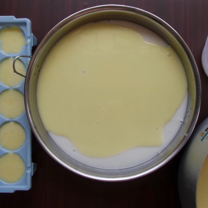 Step 4 Pouring the mold for Durian Jelly with Coconut Milk