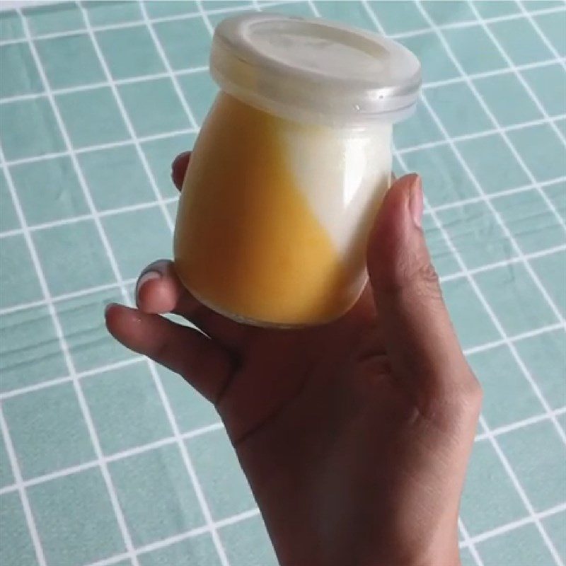 Step 4 Pouring the mold Mango Pudding